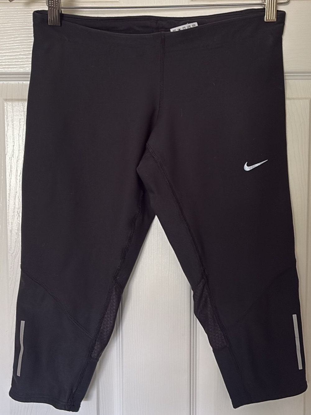 Nike Black 3/4 Capri Leggings Dri Fit
